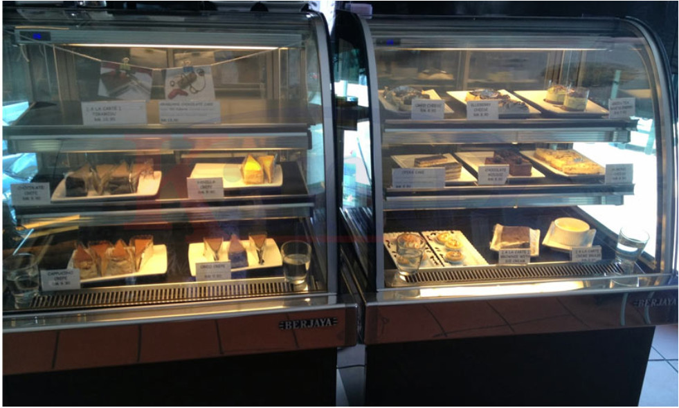 Tủ mát trưng bày bánh kính cong CCS09SB13-2FB